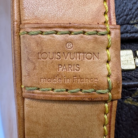Authentic Louis Vuitton Monogram Alma Bag - Picture 9 of 16